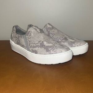 NWOT Snakeskin Print Slide On Dr. Scholl’s Sneakers